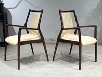 Chaise en bois de noyer moderne en gros avec dossier en cuir PU blanc - Chaises de salle à manger classiques pour la maison et le café