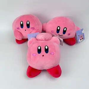 Vente en gros de poupée en peluche Kirbyed mignonne confortable en peluche dessin animé pour poupée en peluche fraise