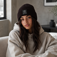 Berretto in Maglia Trapuntata con Logo Personalizzato, Etichetta in Silicone Ricamata OEM, Cappello Invernale Unisex di Alta Qualità, Fornitore all'Ingrosso