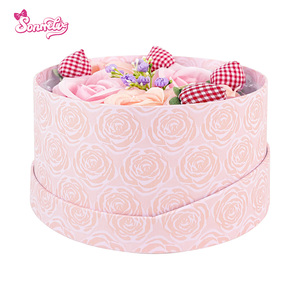 Yiyu Factory Price Custom Floral Print Rigid Cardboard <strong>Box</strong> <strong>for</strong> Rose <strong>Bouquet</strong> Jewelry Rounded Flower Gift <strong>Box</strong> Valentine's Day - Product Image 2