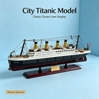Modèle de bateau de croisière Titanic personnalisé avec pont blanc, coque noire, quatre cheminées jaunes et base en bois rouge