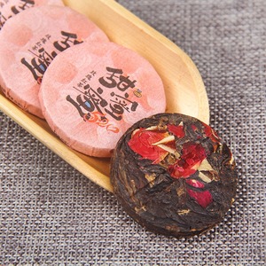 Pastel <span class=keywords><strong>de</strong></span> Té Negro con Aroma Dulce a Rosa - Product Image 3