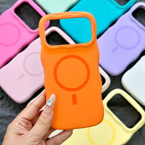 Coque de téléphone magnétique en silicone liquide V-S06 au design original pour iPhone 16 17 Pro Max, couleur unie tendance, antichoc - Product Image 5