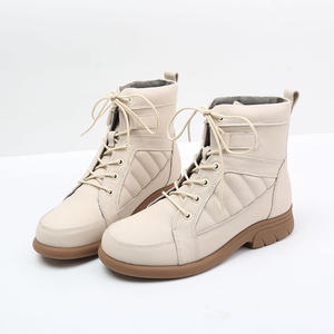 Bottines mi-mollet en cuir de vachette pour femme, confortables, en cuir blanc avec fourrure, à lacets, semelle plate, souples, pour l'automne et l'hiver - Product Image 5