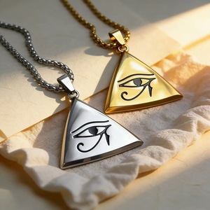 Collier unisexe en acier inoxydable avec pendentif triangle œil d'Horus, bijou rétro classique et tendance - Product Image 3