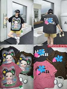 T-Shirt Grafica Estiva da Donna in Puro Cotone, Traspirante, con Logo Personalizzato, Stile Y2K, Strass e Cartoni Animati, Oversize - Product Image 1