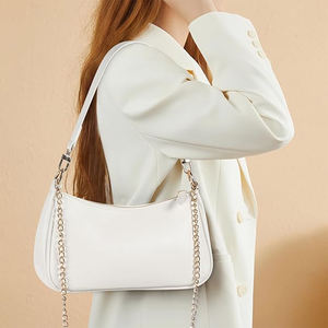 <span class=keywords><strong>Sac</strong></span> à <span class=keywords><strong>bandoulière</strong></span> fourre-tout pour femme, mini <span class=keywords><strong>sac</strong></span> hobo rétro en cuir végétalien avec chaînes, fermeture éclair tendance, polyester uni - Product Image 6