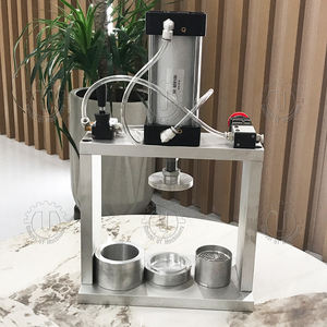 Machine pneumatique pour bombes de bain, machine à presser les barres de shampoing en forme de boule, machine à galets effervescents pour le bain, aromathérapie de douche personnalisée, facile à utiliser - Product Image 1