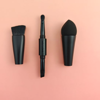 Ensemble de pinceaux de maquillage professionnels 4 en 1 détachables avec éponge de mélange, pinceau de fond de teint angulaire, pinceau correcteur de précision et outil de sculpture