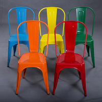 Meilleure vente chaise de salle à manger de restaurant empilable en fer avec dossier en métal multicolore à bas prix
