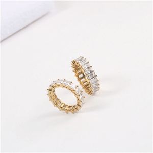 Anillos de Zirconia Cúbica AAA de Alta Gama, Anillo Baguette Chapado en Oro de 18k, Joyería de Acero Inoxidable para Mujer - Product Image 2