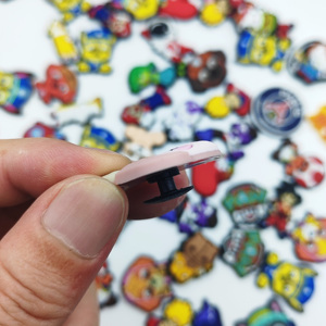 Custom Make Hot Selling Video Game Schoen Bedels-Fabriek Custom Pvc Mario Super Schoen Accessoires Bedels - Product Image 5