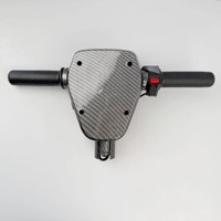 Les propulseurs électriques sont utilisés pour les jet-skis, les bateaux pneumatiques, les kayaks, les planches de surf, les pontons de pêche et les tentes gonflables.