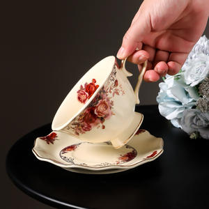 Lelyi anglais rétro haute valeur peint or tasse à café soucoupe européenne vintage rose dentelle <span class=keywords><strong>cour</strong></span> tasse en céramique - Product Image 3