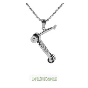 Collar con Colgante de Acero Inoxidable 316 para Hombre, Diseño Deportivo de Scooter Pequeño, Estilo Moda Automotriz, de Bijoux Fantaisie - Product Image 3