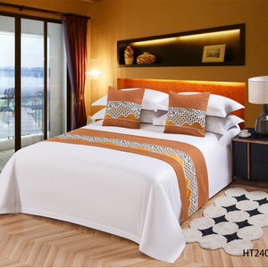Set di biancheria da letto e cuscini coordinati Set di biancheria da letto Set di letti letto sciarpa logo personalizzato letto Hotel <span class=keywords><strong>Runner</strong></span> e Set di cuscini - Product Image 1