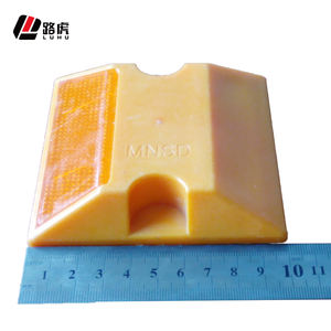 राजमार्ग चिंतनशील प्लास्टिक बिल्ली आँखें उठाया फुटपाथ मार्कर यातायात सुरक्षा रोड स्टड - Product Image 3