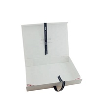 Boîte cadeau en papier gaufré laminé blanc mat pliable à plat Gobi Cashmere avec emballage personnalisé pour chaussettes, fourrure, ruban inclus