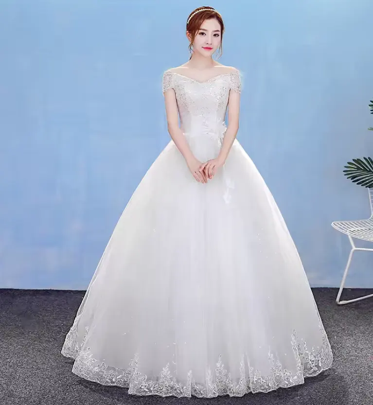 Europeo y americano de corte bajo cuello en V Delgado y dulce princesa encaje doble hombro hermoso vestido de novia