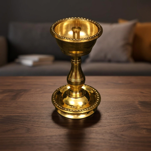 Diya Tradicional de Latón para Templo, Puja, Aarti, Lámpara de Aceite para Oración Hindú, Deepak Decorativo de Latón Indio para Culto en el Hogar - Product Image 2