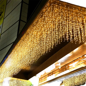 Guirlande lumineuse LED de Noël 220V, décorations de Noël en forme de glaçons pour les fêtes avec prise de courant intégrée - Product Image 3