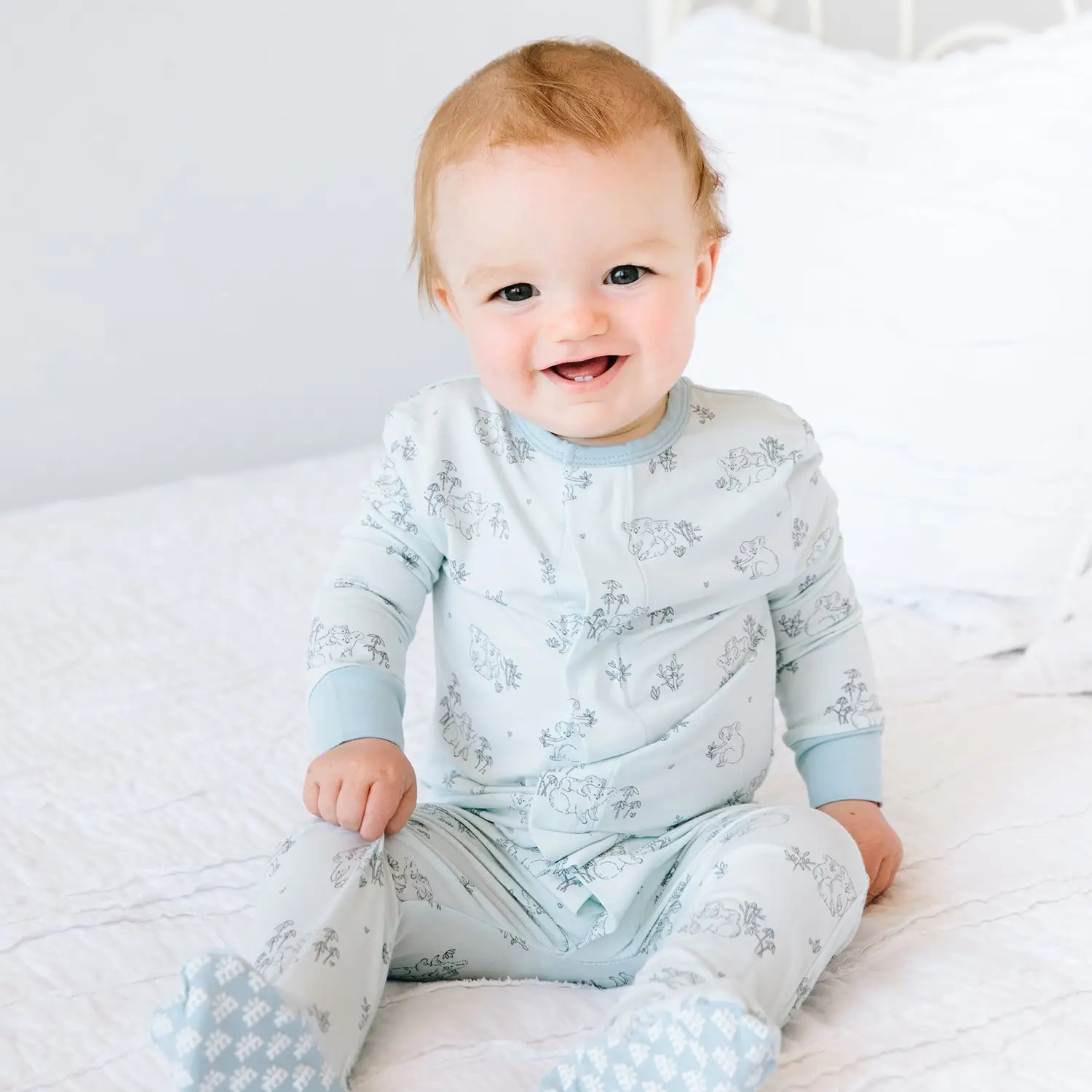 Custom solid printing Baby One Piece Eco-friendly Organic Cotton bamboo long sleeve pajamas Baby Magnetic Romper baby clothes