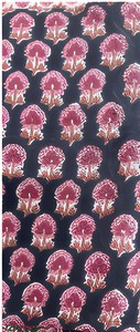 Tissu en coton imprimé à la main, motif floral Buta bleu marine et rose, doux et respirant, idéal pour la confection de robes, de Kurta et la décoration intérieure. - Product Image 2