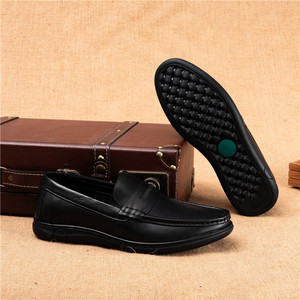 Mocassins en cuir véritable pour hommes, bout rond, semelle souple en caoutchouc, chaussures habillées de bureau pour l'automne, à enfiler, noir uni - Product Image 3