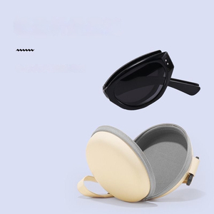 Gafas de Sol Plegables Portátiles 2024, UV400, Montura Completa Blanca, Unisex, Estilo Europeo-Americano, Ojo de Gato, de Lujo - Product Image 1