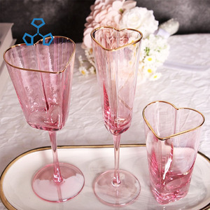 Vetreria <span class=keywords><strong>rosa</strong></span> colore <span class=keywords><strong>rosa</strong></span> a forma di cuore Champagne flauto cristallo bicchiere di vino Champagne alla rinfusa a forma di cuore <span class=keywords><strong>bicchieri</strong></span> di Champagne - Product Image 6
