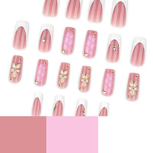 LEFAN <span class=keywords><strong>Faux</strong></span> <span class=keywords><strong>Ongles</strong></span> de Luxe 3D à Fleurs Dorées, Carrés Moyens, French Manucure, Réutilisables, Blancs, avec Breloques, 24 pièces - Product Image 4