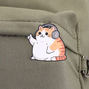 Pin Enamel Kucing Tabby Oranye Gemuk Lucu Dengan Headphone, Bros DJ Kitty Untuk Dekorasi Ransel - Product Image 4