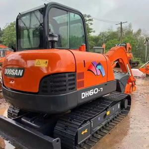 Mini-excavatrice d'occasion Doosan DH60 Doosan DH60-7 5 tonnes 6 tonnes 5,5 tonnes de haute qualité en stock, certifiée Daewoo CE - Product Image 1