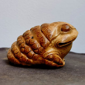 Patrimonio culturale immateriale dell'arte di intaglio del bambù fatto a mano: Rospo dei soldi a tre zampe - Product Image 1