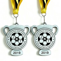 Médaille souvenir en métal personnalisée en forme de trophée pour compétition de football