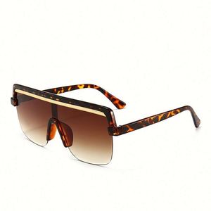Gafas de Sol Cuadradas con Marco Grande Retro de Moda 2022 para Mujer, Lentes Degradadas UV400, Gafas de Sol Planas Extra Grandes para Mujer - Product Image 6