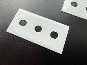 Оптовая цена: Керамические лезвия для бритвы из циркония с тремя отверстиями, 43*22*0.2 мм - Product Image 6