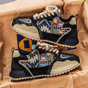 Zapatos versátiles para hombre con una mezcla de tela de cuero Agan en la suela, un éxito de ventas de moda. - Product Image 1