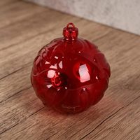 Boule de Noël en verre rouge gaufré exquise, ornement suspendu pour arbre de Noël, décoration de fête à domicile, cadeau saisonnier élégant pour la famille