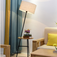 Lámpara de Pie LED Moderna con Base de Madera de 3 Patas, Diseño de Esquina, Construcción de Madera, Control Táctil, Regulable, Luz Blanca Cálida de 3500K