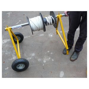 Support de déroulage de câble à roulettes en A, fabriqué à partir de cadres de support robustes thermolaqués jaunes avec axe en acier galvanisé - Product Image 2
