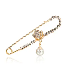 Fashion Pearl Pendant Charm Hijab Pins for Women Peacock Swan Butterfly Brooches Pin Safety pin Jewelry Accessories