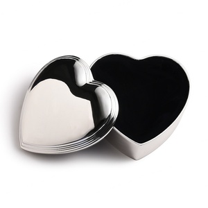 Regalos para Mamá o Novia, Caja de Joyería de Aleación de Zinc Metálica Plateada con Forma de Corazón y Joyas - Product Image 5