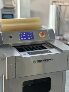 Machine d'emballage sous film rétractable haute vitesse <span class=keywords><strong>pour</strong></span> petites boutiques, supermarchés et boucheries - Product Image 4