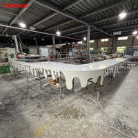 Comptoirs de bar en surface solide Corian blanc glacier avec design de gouttes de crème glacée, comptoirs de cuisine en forme de L pour hôtel