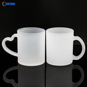 Popolare tazza trasparente in <span class=keywords><strong>vetro</strong></span> frost sublimazione manico a cuore con impugnatura a mano in <span class=keywords><strong>vetro</strong></span> trasparente per sublimazione tazze da caffè 11oz - Product Image 5