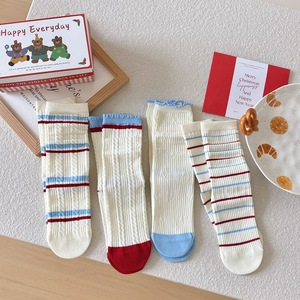 Mùa đông màu đỏ và màu xanh sọc giữa ống vớ retro màu tương phản đơn giản phong cách không xương vớ vớ Vớ Nữ - Product Image 4