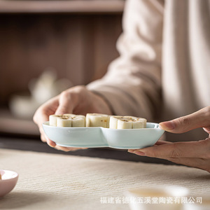 Plato de cerámica con forma de calabaza estilo chino, de porcelana, de forma irregular, para servir té, aperitivos o como ofrenda para Buda. - Product Image 4