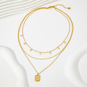 Moneda en capas de acero inoxidable, accesorio delicado de 18K - Product Image 2