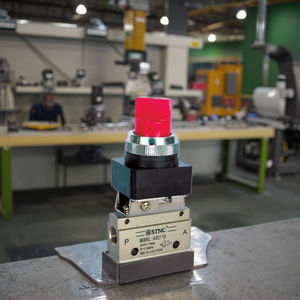 Válvula Solenoide Mecánica Neumática de 2 Posiciones y 3 Puertos STNC, Gran Venta - Product Image 2